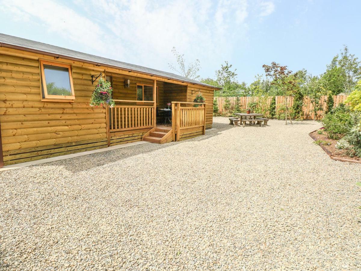 Willow Lodge Tenby Exterior photo